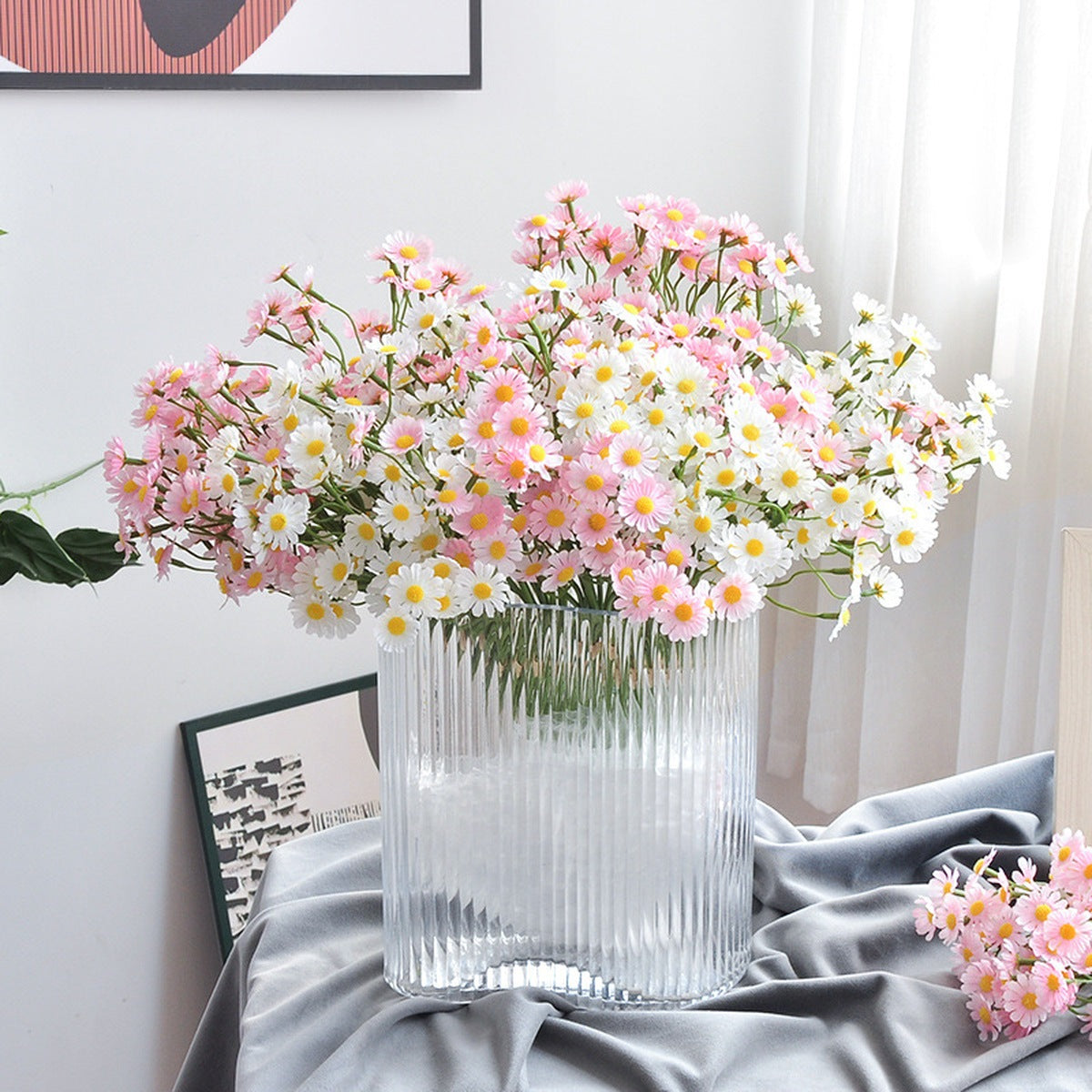 EVERIVELLE 10.2-Inch 60-Head Artificial Mini Daisy Bouquet