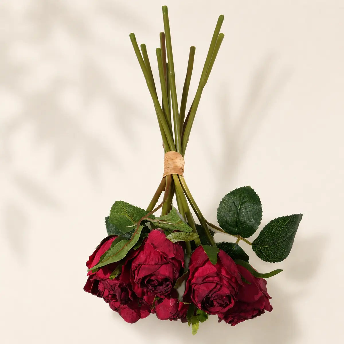 EVERIVELLE Nine-Head Sweetheart Artificial Rose Bouquet