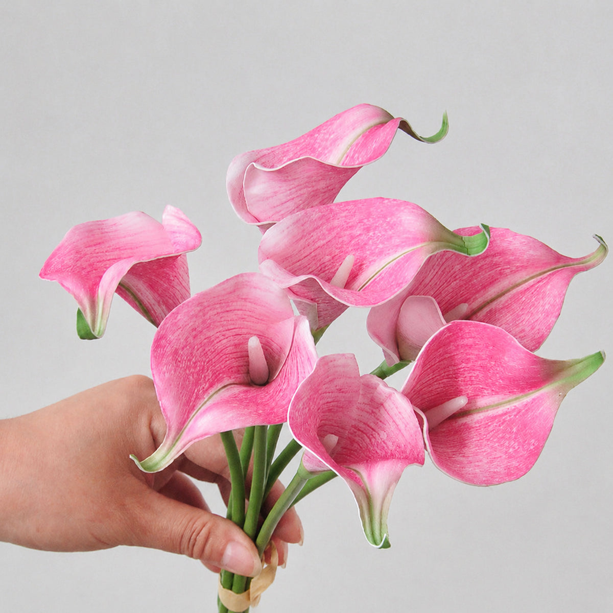 EVERIVELLE Seven-Stem Artificial Calla Lily Bouquet