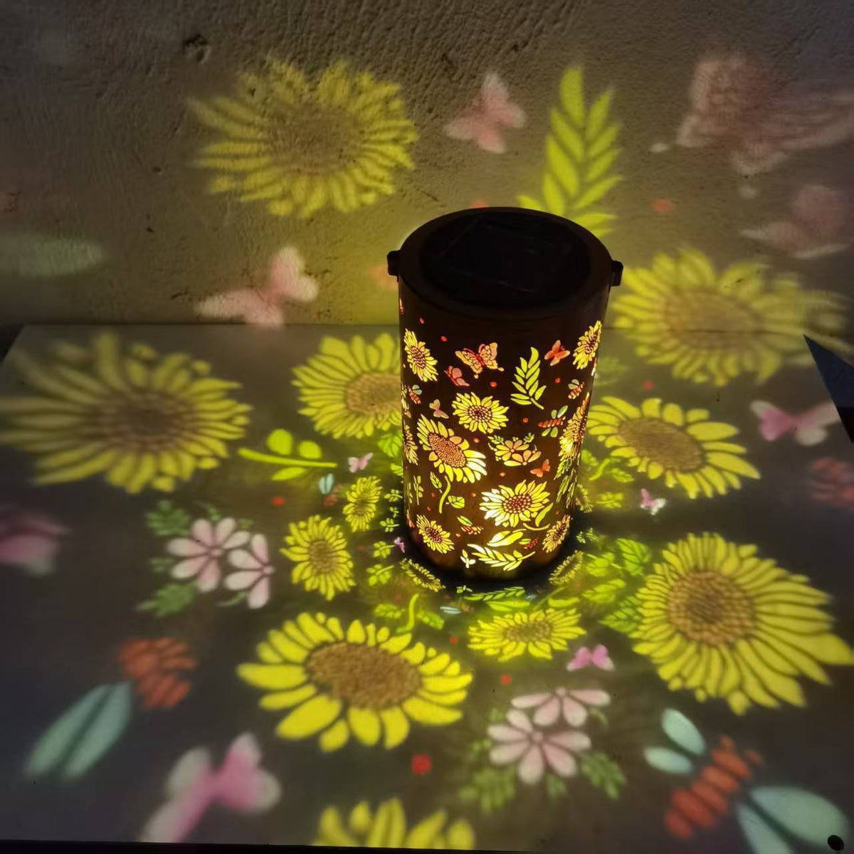 Sunflower Solar Projection Lantern Collection