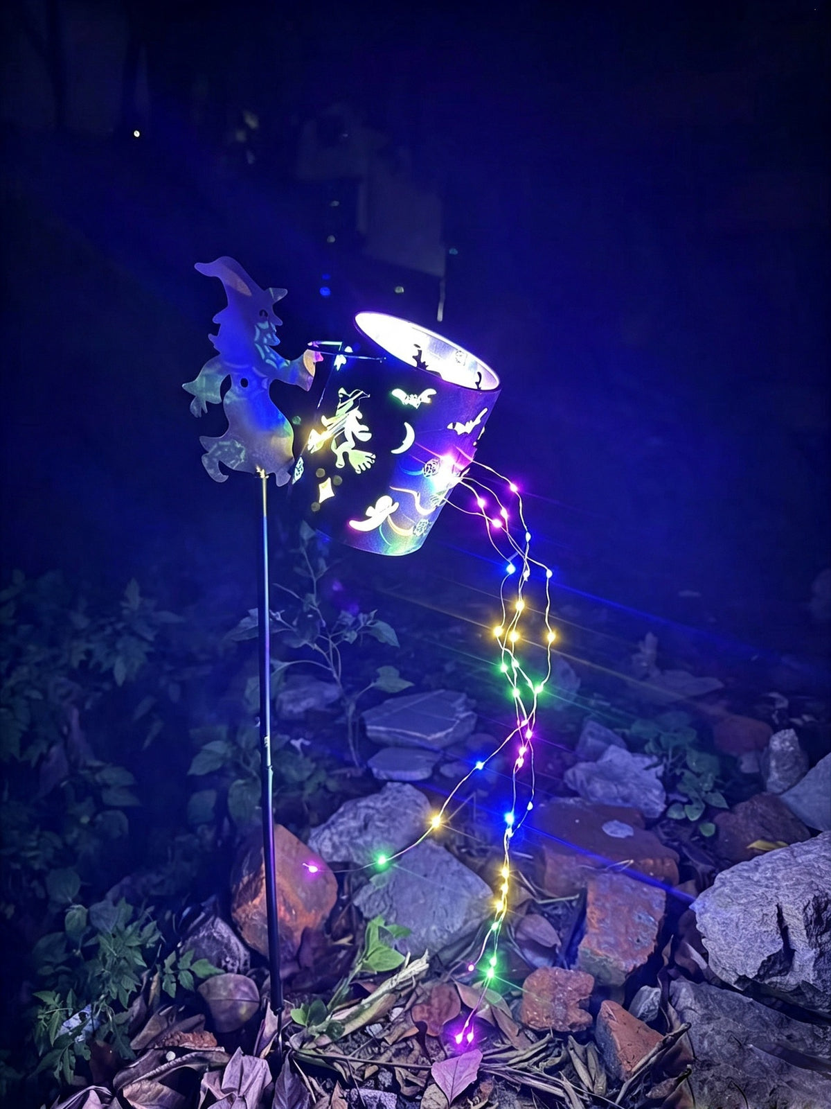 Witch Cauldron Solar Waterfall Garden Light
