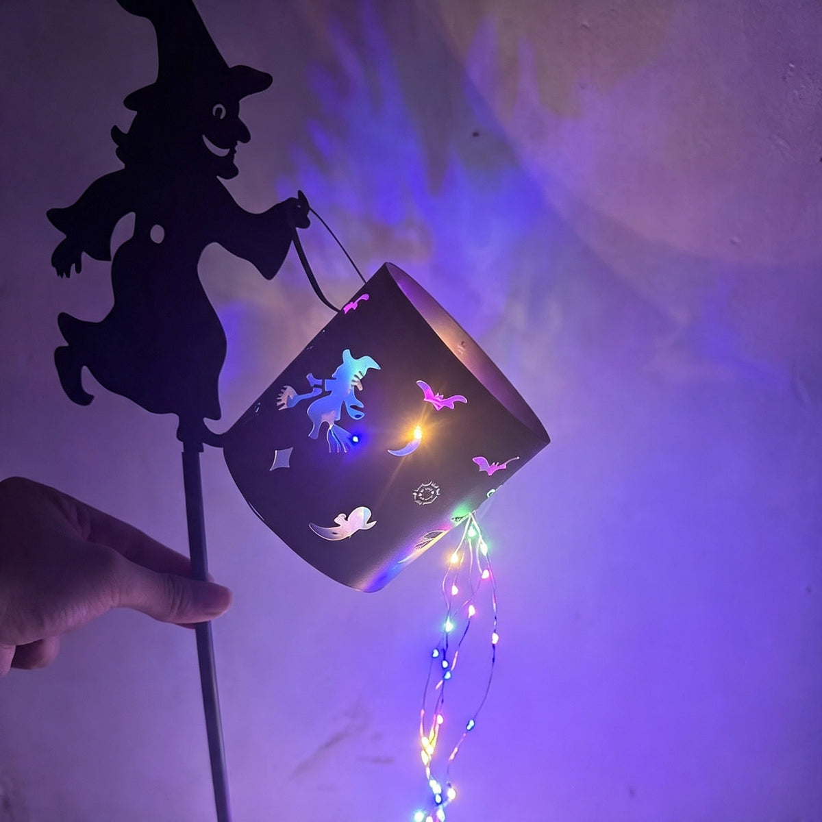 Witch Cauldron Solar Waterfall Garden Light