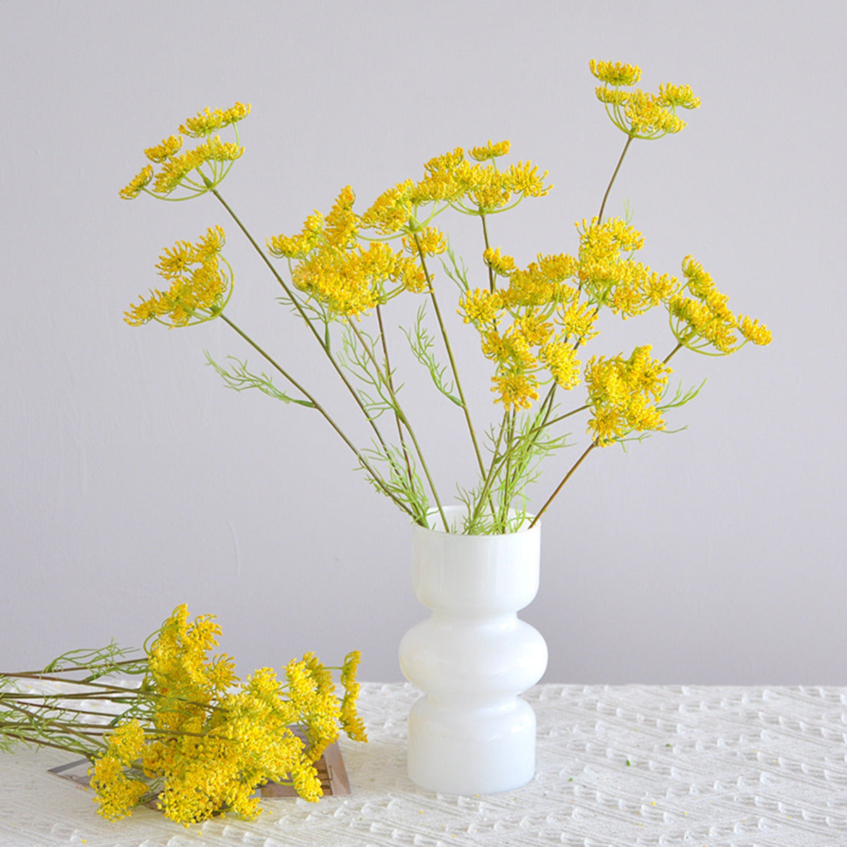 EVERIVELLE Three-Head Artificial Lace Flower Stem