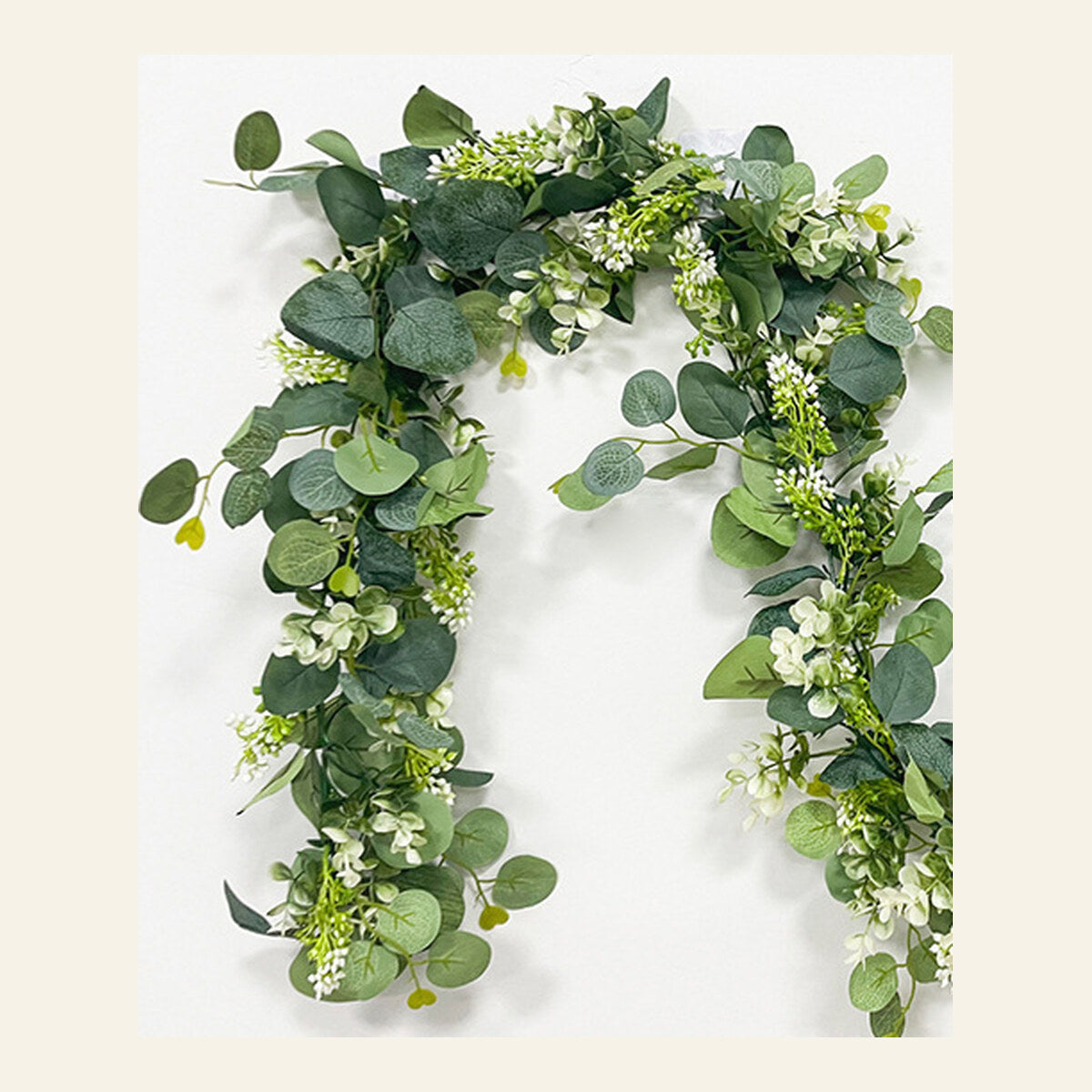 EVERIVELLE Single-Strand Artificial Eucalyptus Decorative Garland