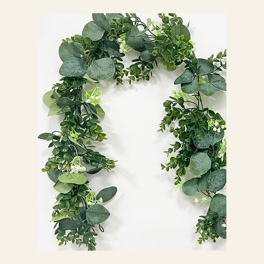 EVERIVELLE Single-Strand Artificial Eucalyptus Decorative Garland