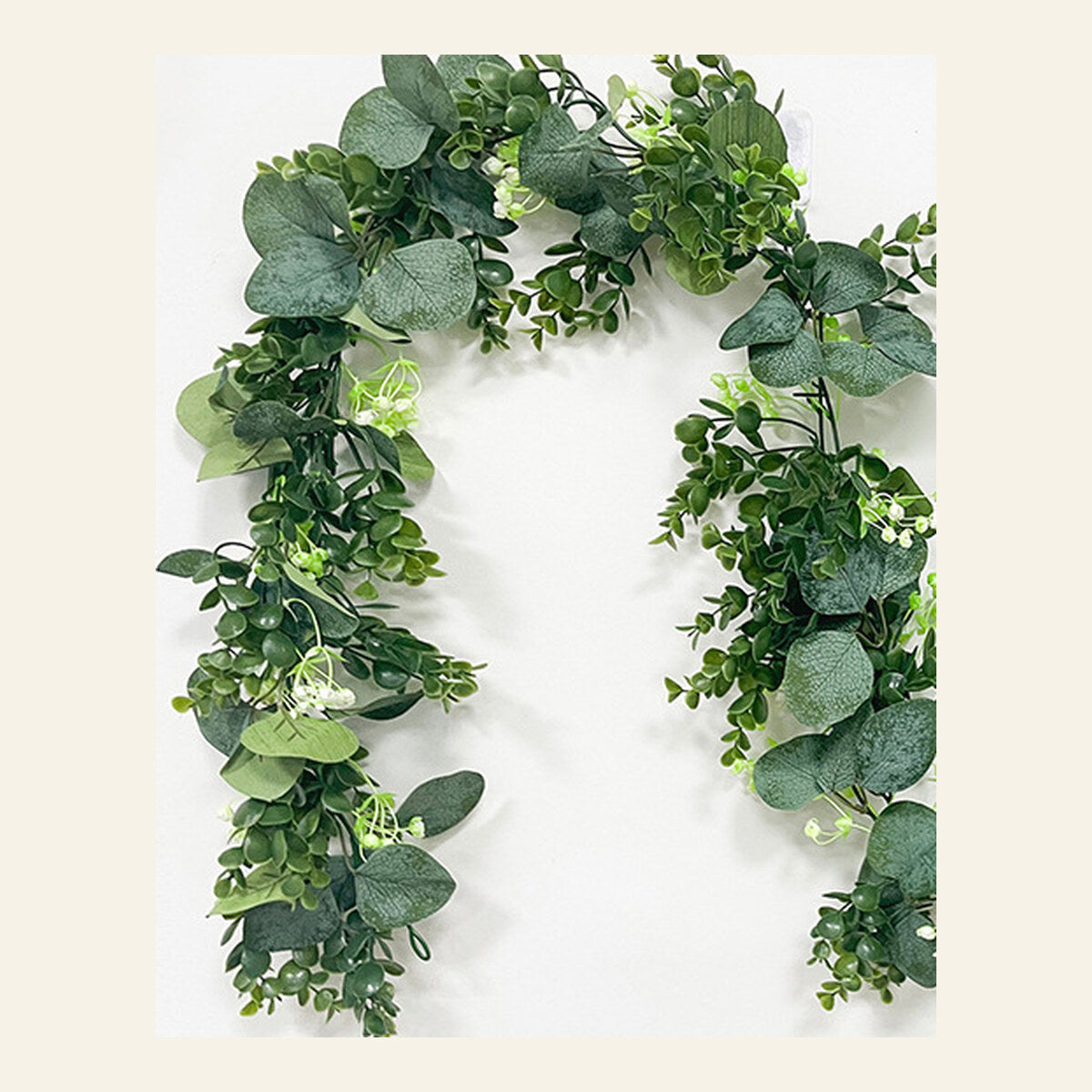 EVERIVELLE Single-Strand Artificial Eucalyptus Decorative Garland