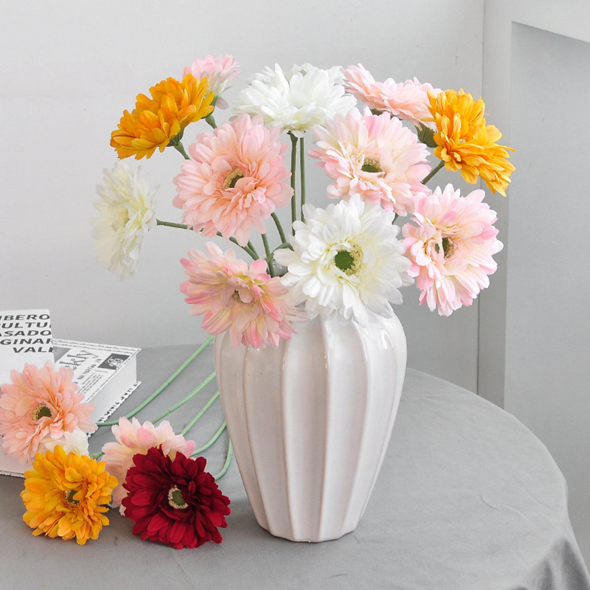 EVERIVELLE Artificial Round-Petal Chrysanthemum Stem