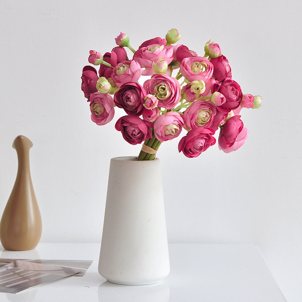 EVERIVELLE 10.2-Inch Artificial Ranunculus Bouquet — 9, 12 or 15 Stems