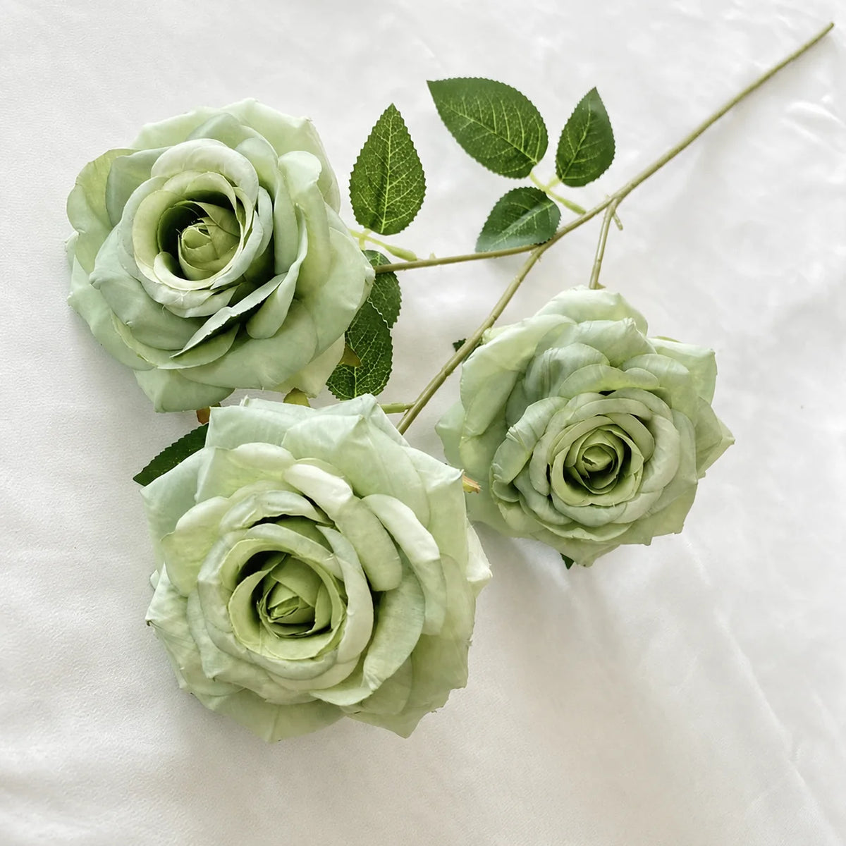 EVERIVELLE Three-Head Cappuccino Artificial Rose Spray