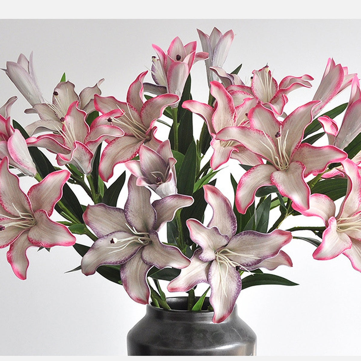 EVERIVELLE Three-Head Painted Artificial Lily Stem